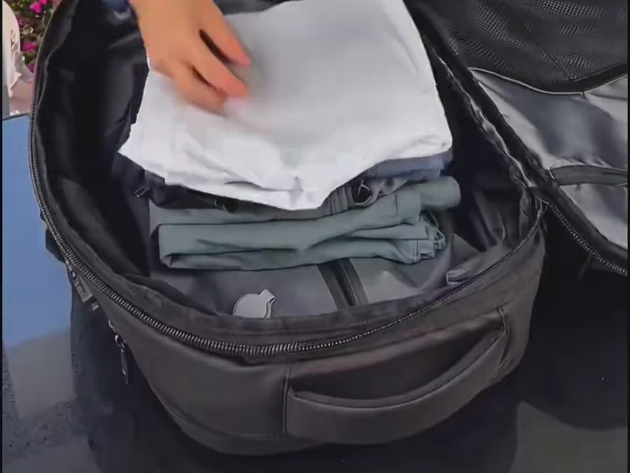 Clothes go into the 1Bag and the pump pulls the air out